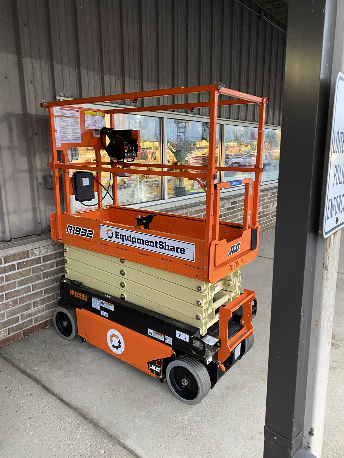 2022 JLG R1932