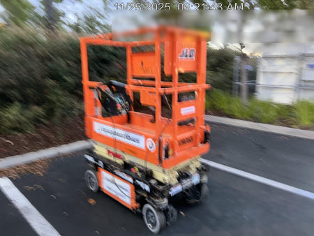 2021 JLG ES1330L