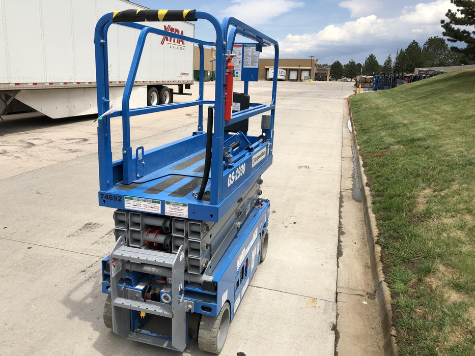 2020 Genie GS-1930 Fixed rails with chain entry gate - Pre A92.20