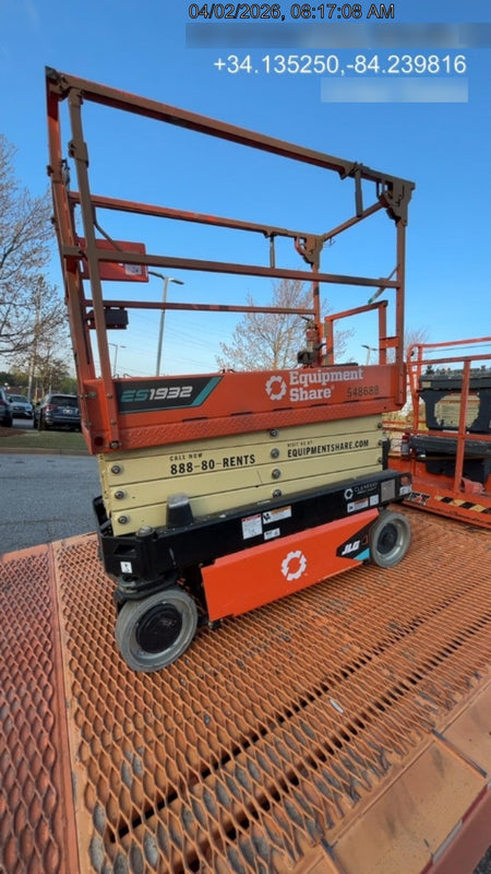 2025 JLG ES1932