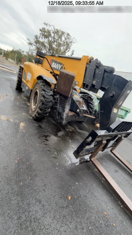 2022 SANY STH1056