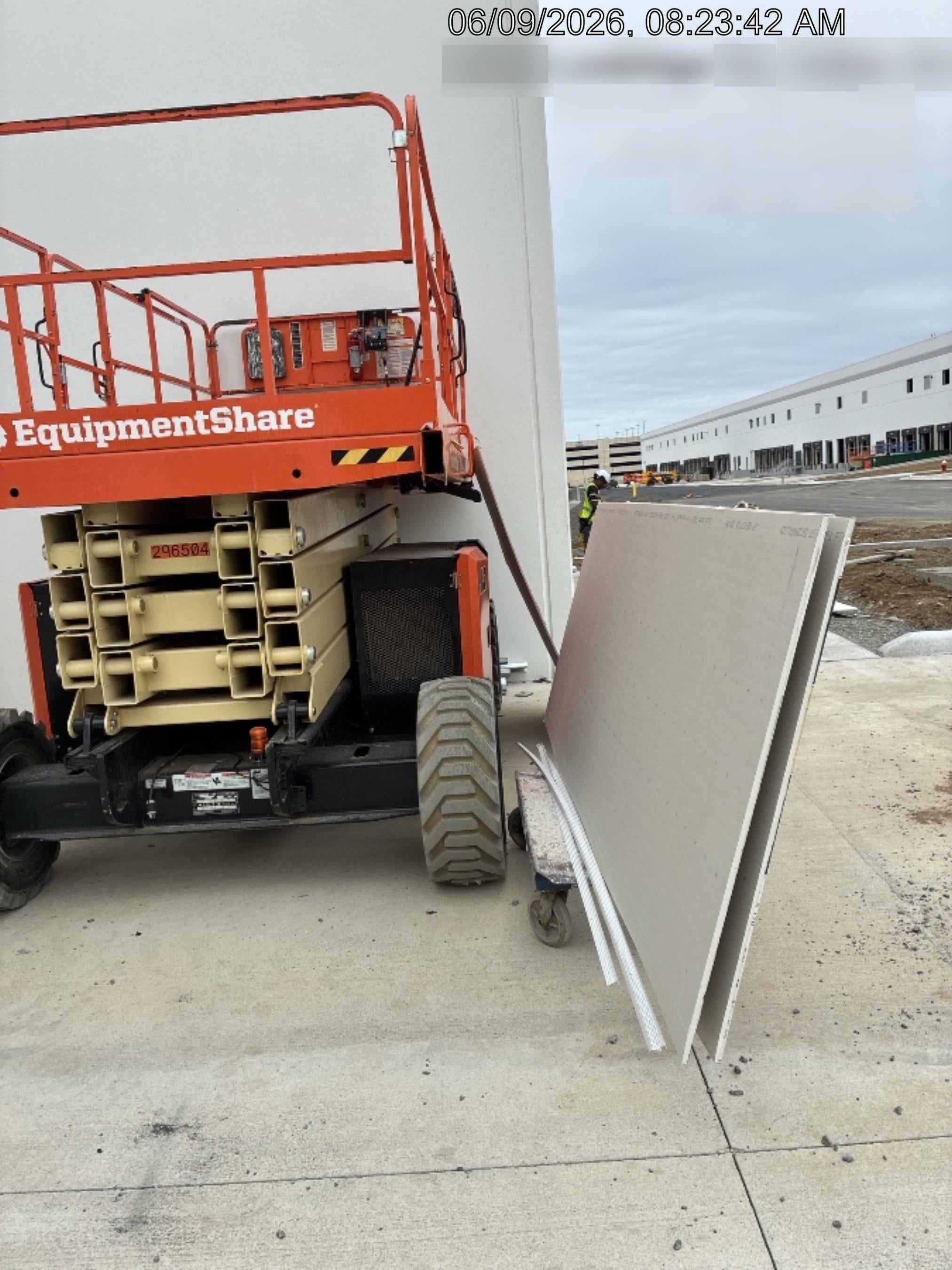 2023 JLG RT4394