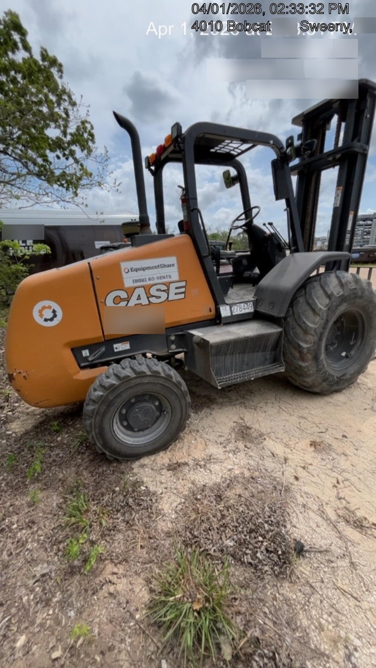 2023 CASE 588H