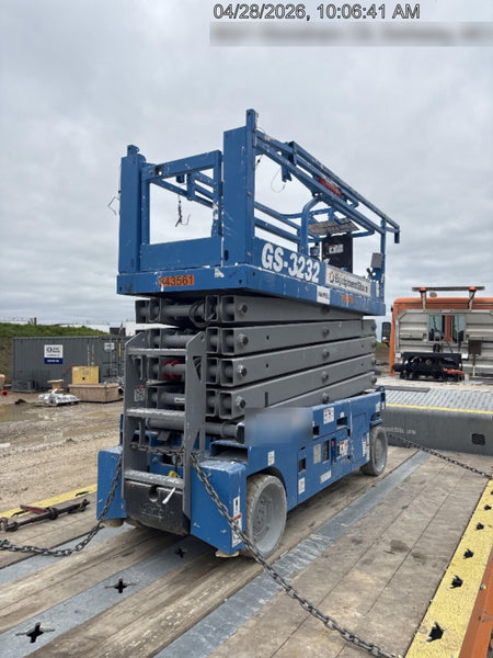 2023 GENIE GS-3232