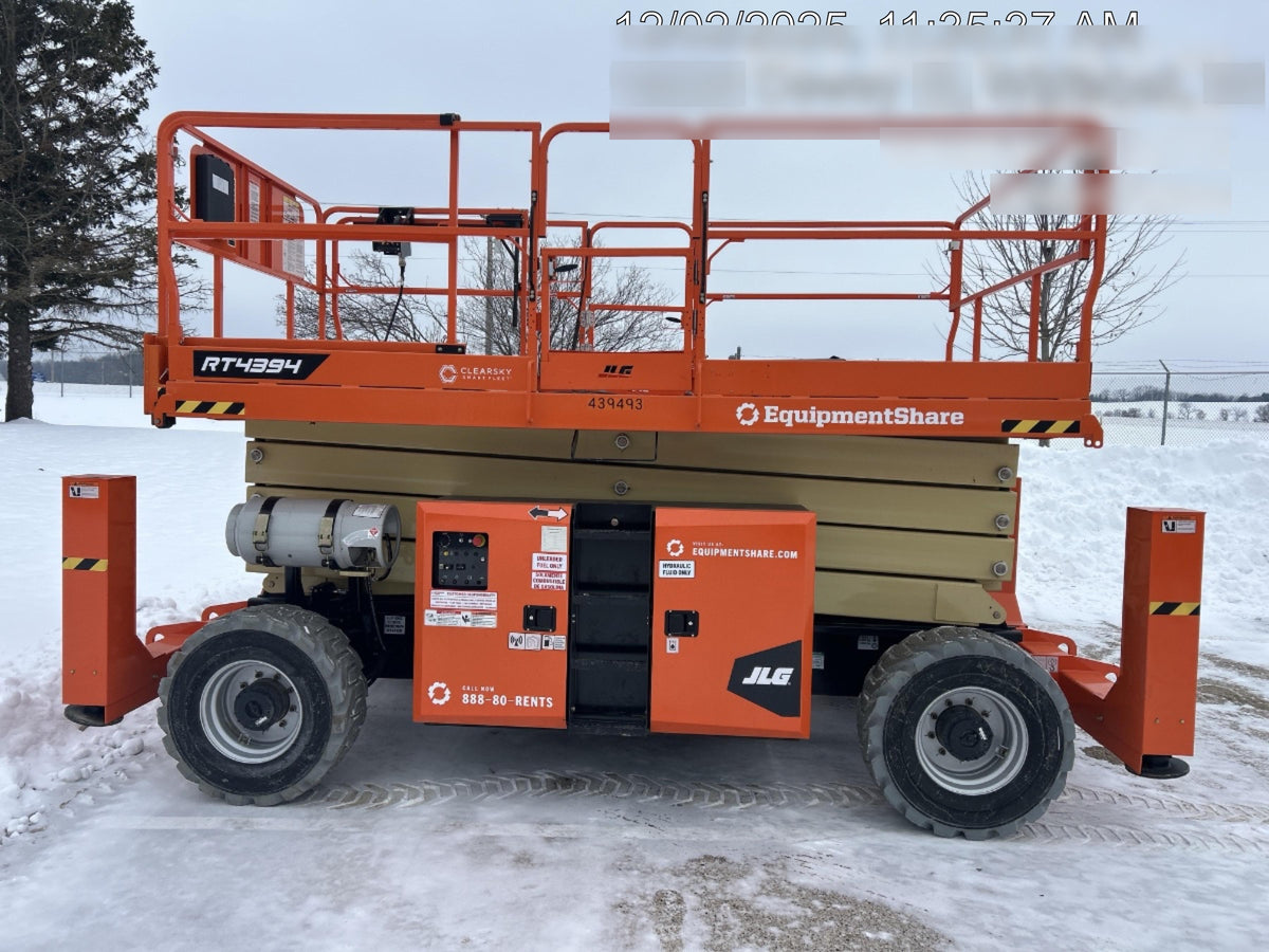 2024 JLG RT4394