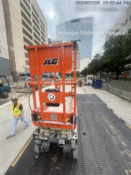2021 JLG ES1330L