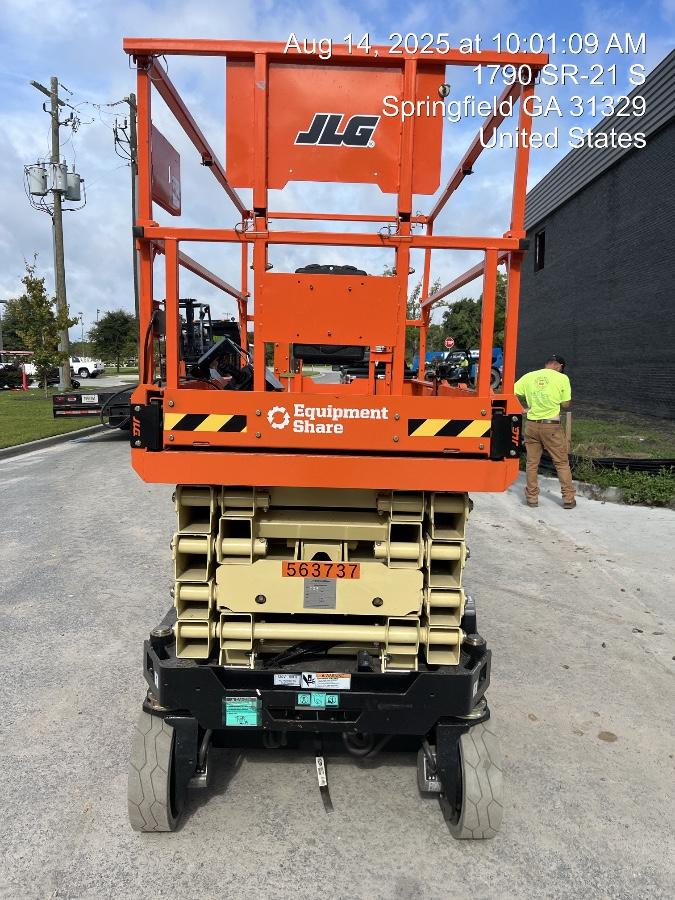 2025 JLG ES3246