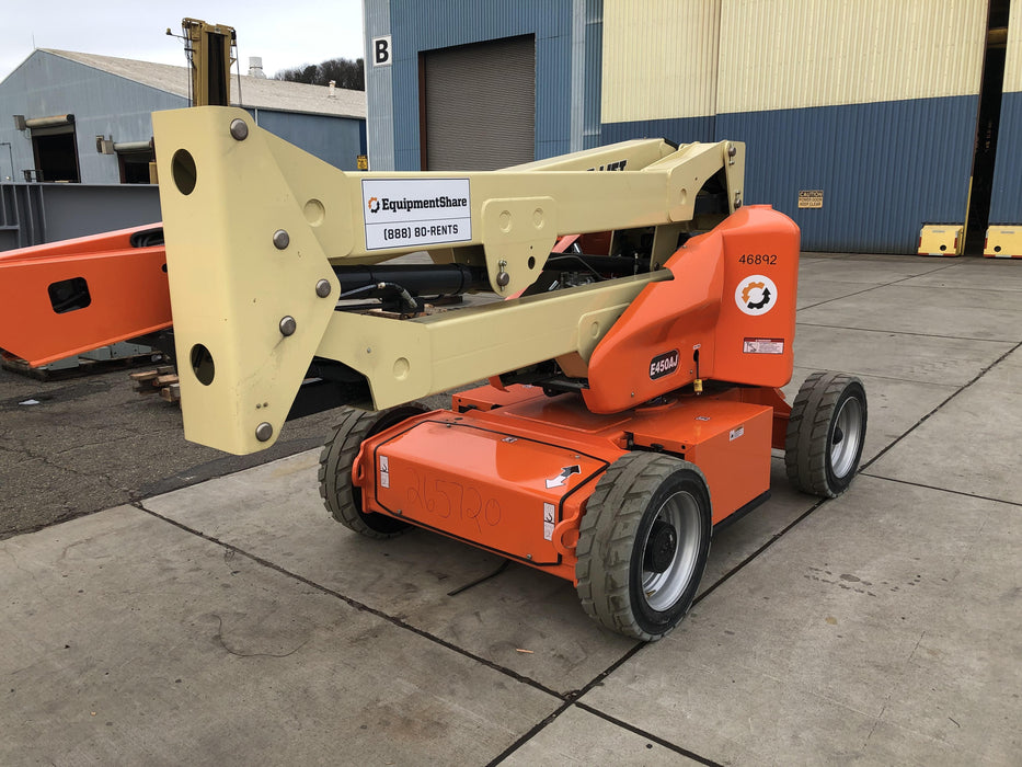 2019 JLG E450AJ