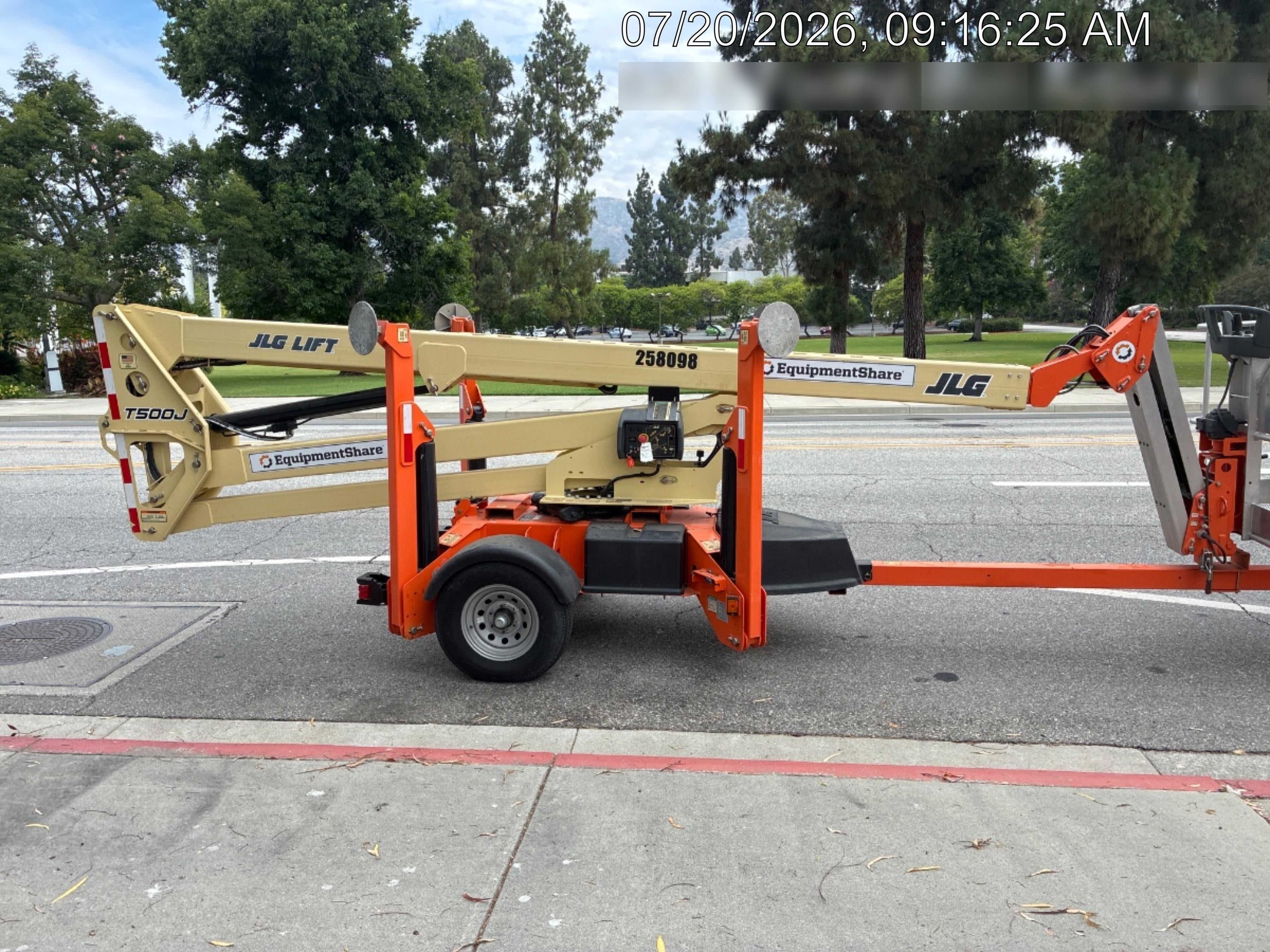 2022 JLG T500J