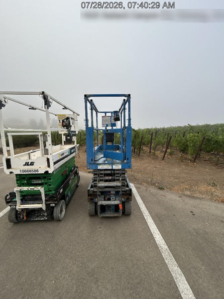 2020 Genie GS-1930 Solid Non Marking Tires, Beacon, Folding rails with half height swing gate, 800W Inverter