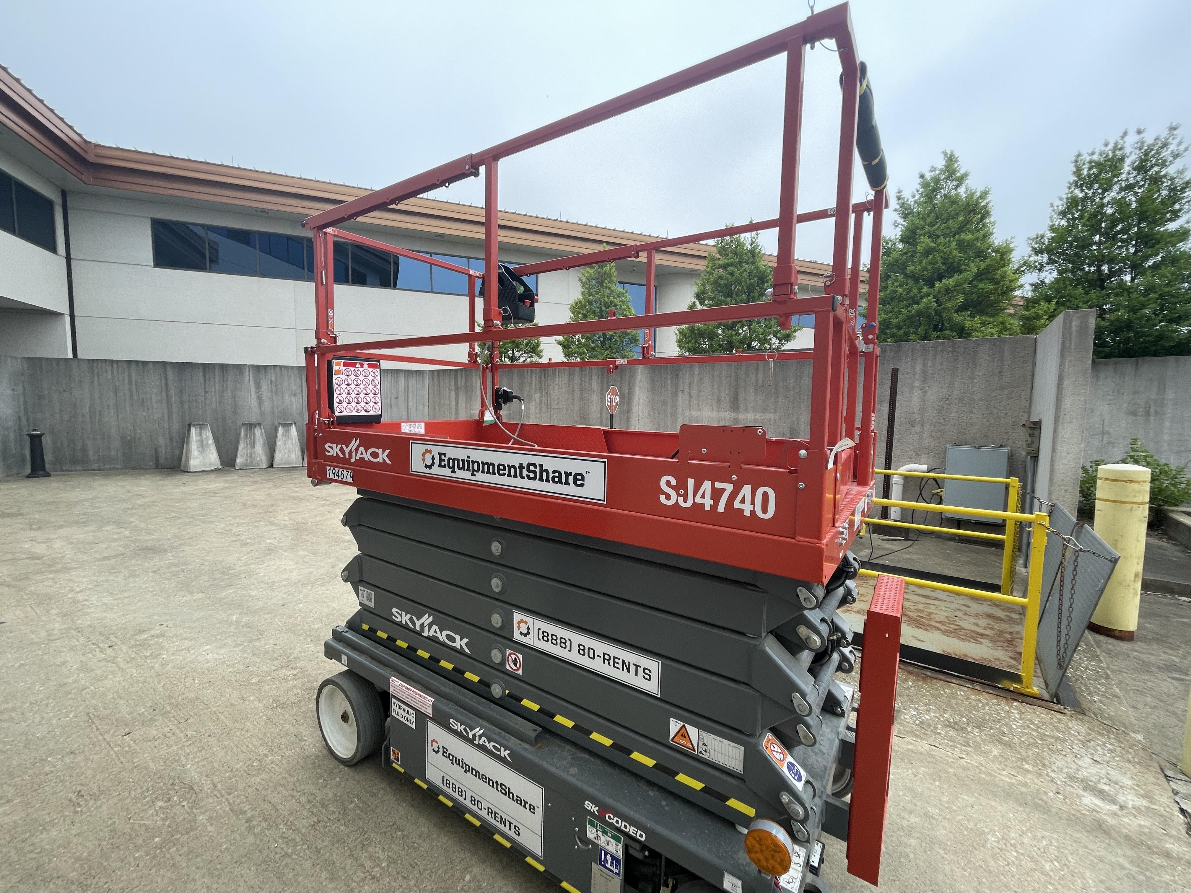 2021 Skyjack SJ4740 Hyd Drive, Sld NM Tires, DBcns, EST
