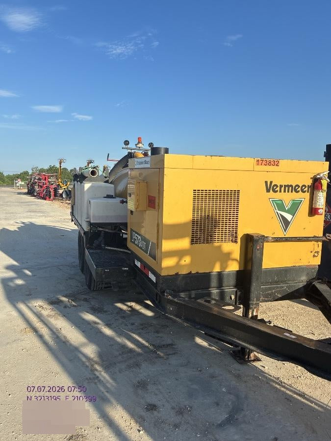 2021 Vac-Tron LP573XDT T4 Koehler Diesel Engine, 500 Gallon Debris Tank, x2 100 Gallon Water Tanks