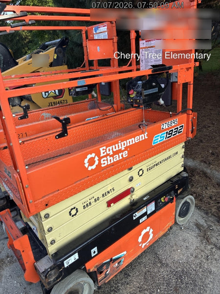 2022 JLG ES1932