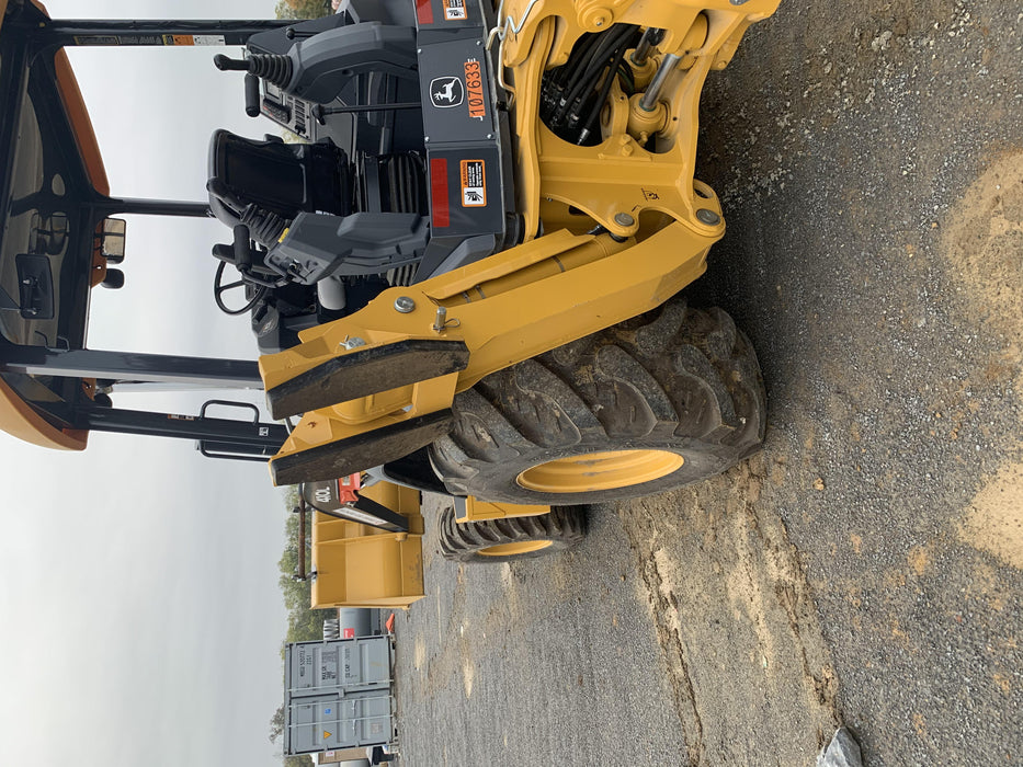 2020 John Deere 410L - Extendable Stick Canopy, 4WD, Extendable Stick, Pilot Controls, 2 Way Hydraulics, TAG Manual QC