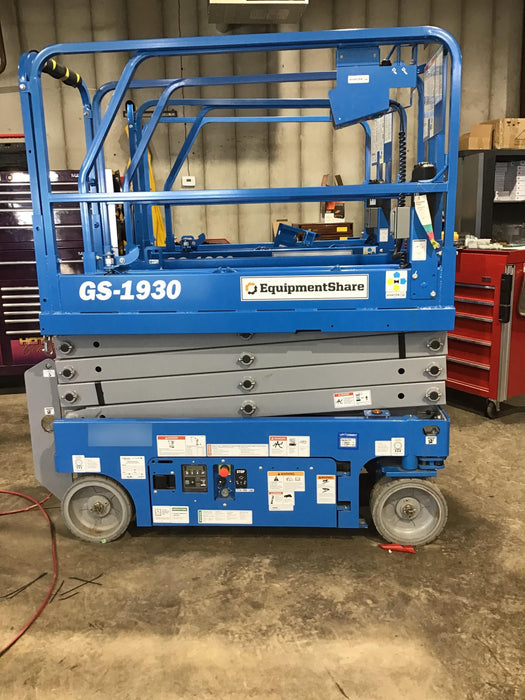 2019 Genie GS-1930 Fixed rails with chain Entry