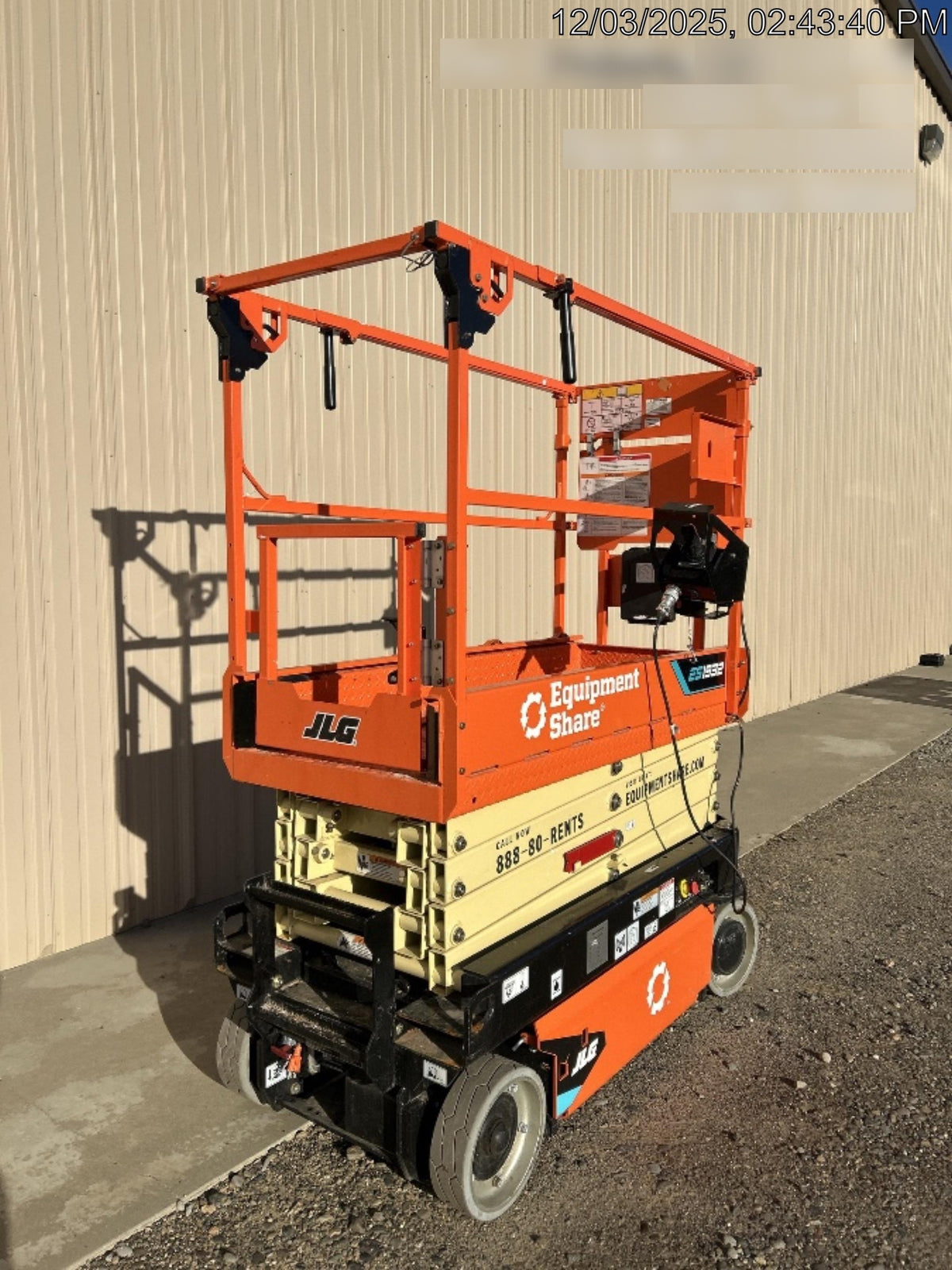 2025 JLG ES1932