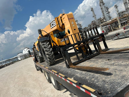 2020 JCB 509-42 Cab/Heat/Air, Solid Tires, Work Lights, Beacon, Aux Hydraulics, Back up Alarm, Lifting Eye, ES Decals