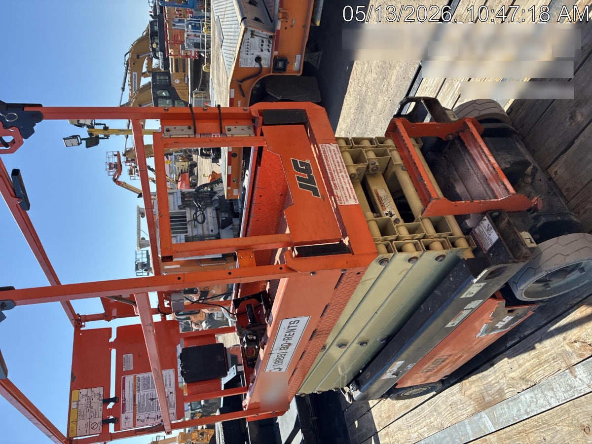 2021 JLG ES1932