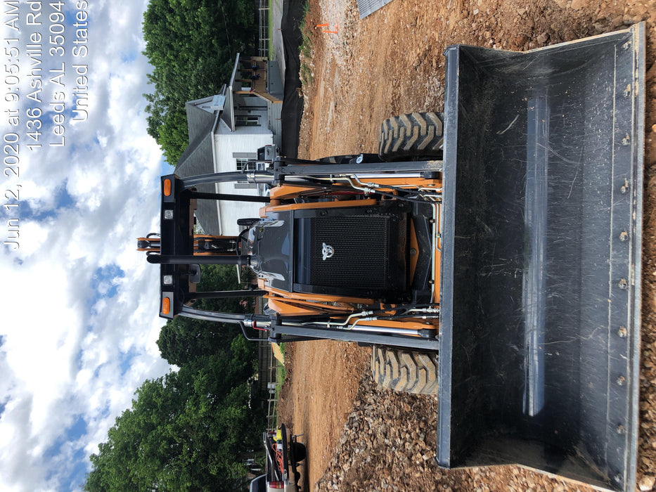 2019 Case 580N EP Canopy, 4WD, 1-Way Aux Hydraulics, Pilot Controls, Ride Control and Loader Aux Hydraulics, 900 LB. Front CWT, 82" HD LONG LIP (1 CU. YD.) W/BOCE AND LIFT EYES, FLIP OVER/STABILIZER PADS COMB