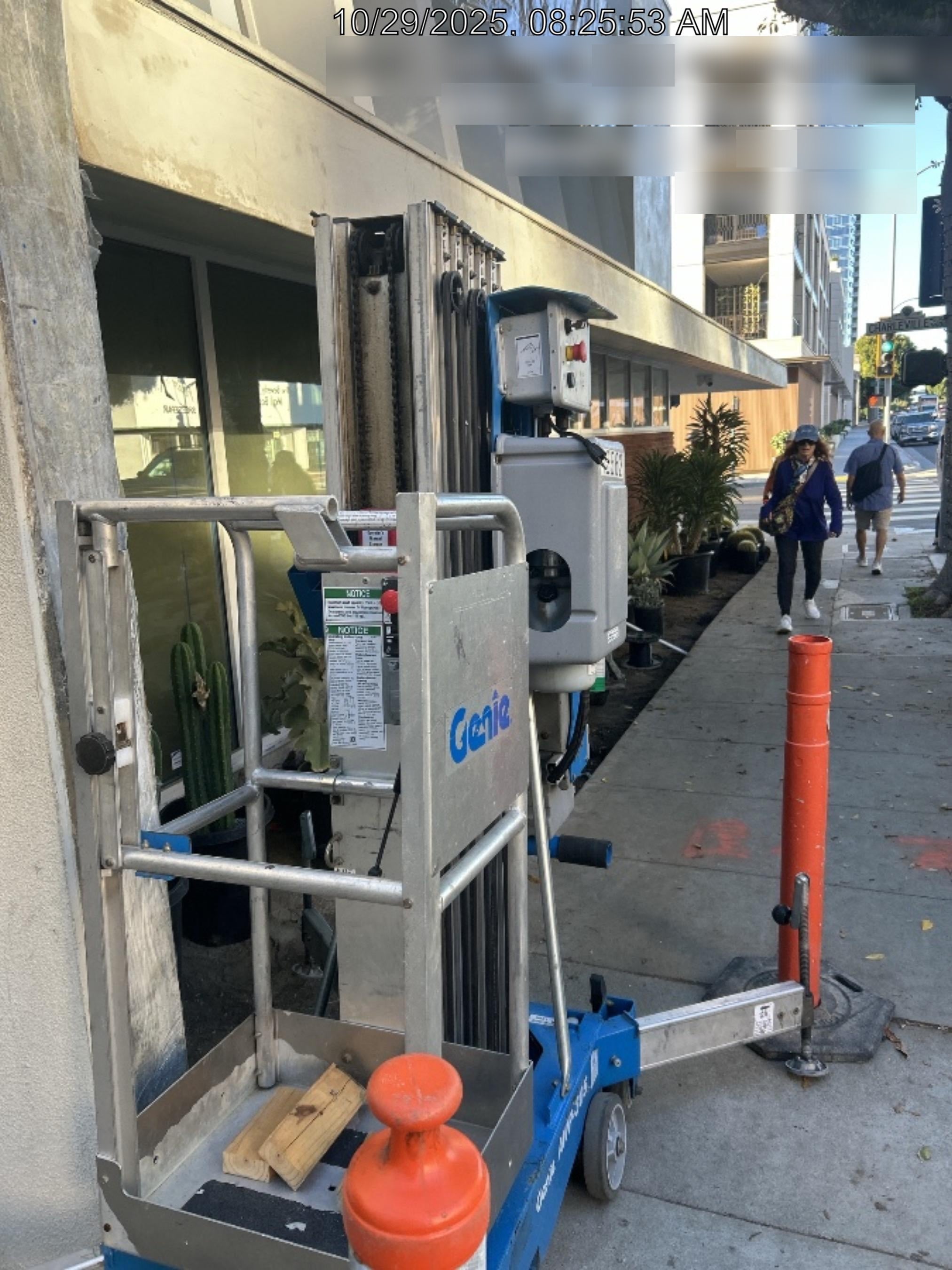 2019 GENIE AWP-30S