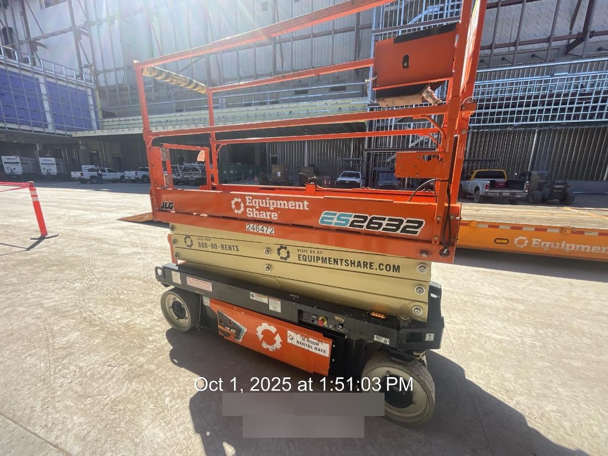2022 JLG ES2632