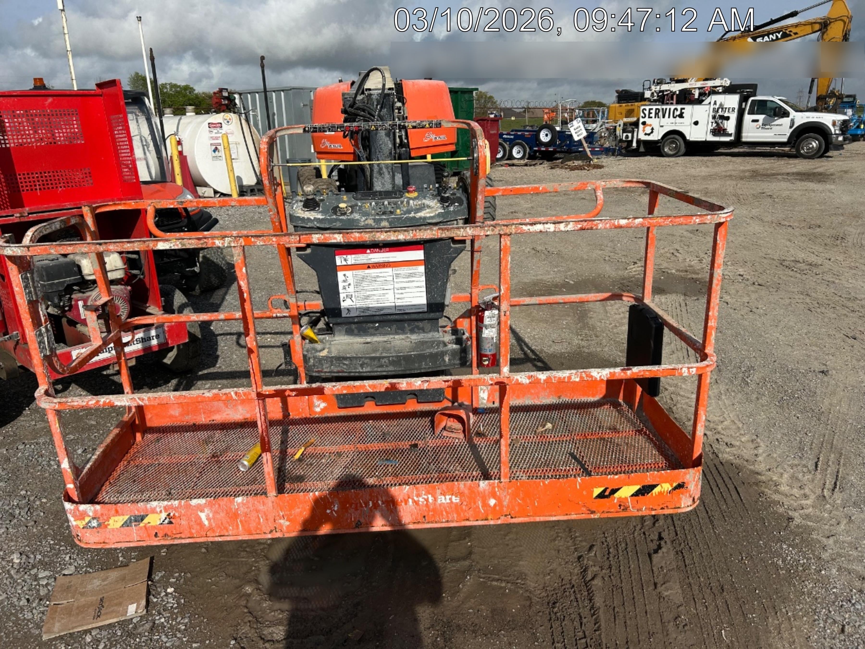 2023 JLG 660SJ