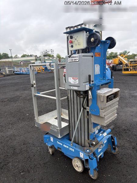 2019 GENIE AWP-30S