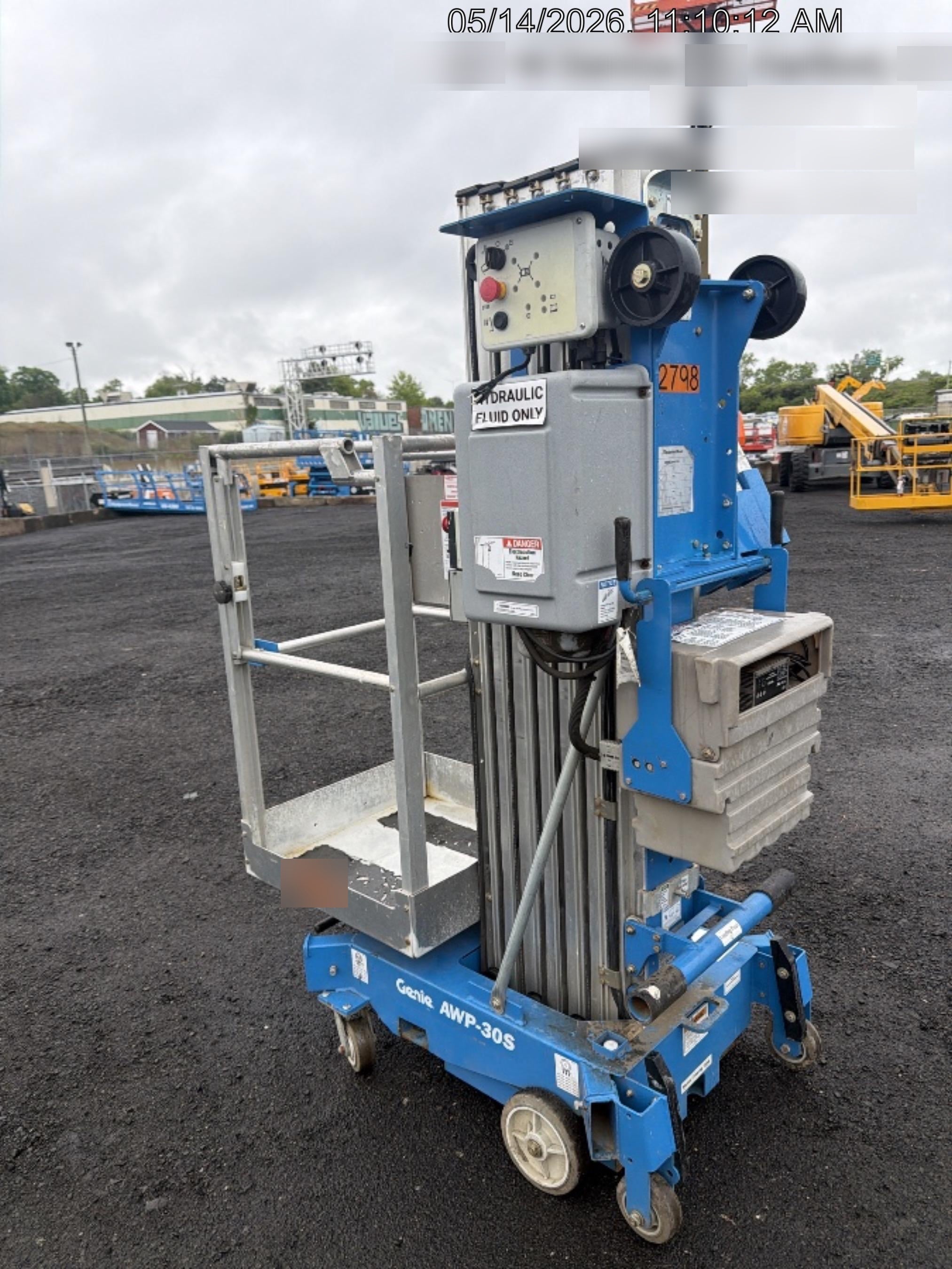 2019 GENIE AWP-30S