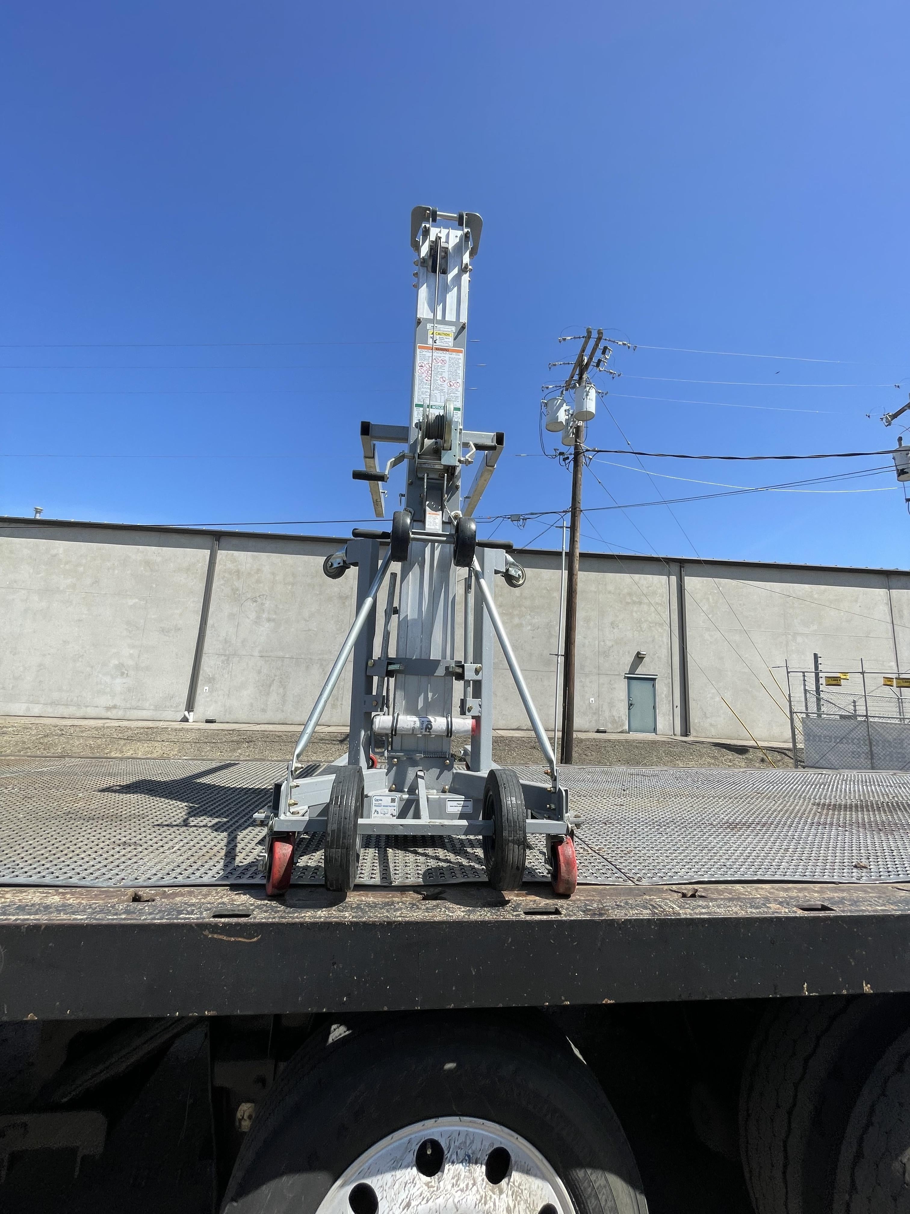 2020 GENIE SLC-24