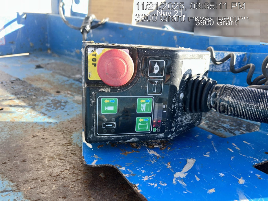 2017 Genie GS-3232 Genie GS3232 Lift w/Folding Rails and Swing Gate