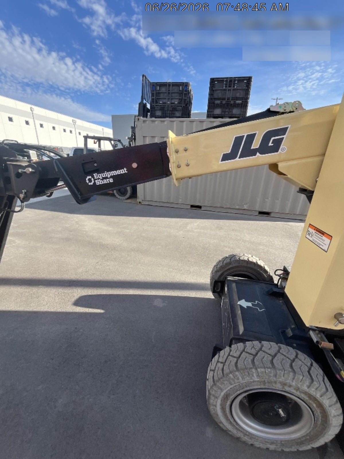 2024 JLG E300AJP