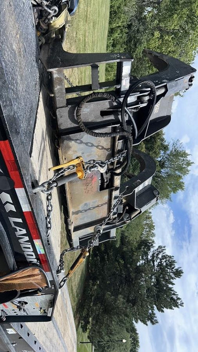 2015 CASE Grapple Bucket Skid Steer - Case