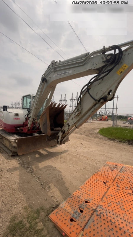2021 TAKEUCHI TB290C