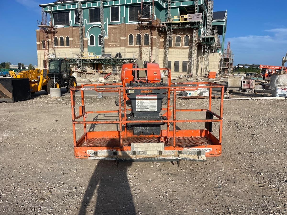 2021 JLG 660SJ