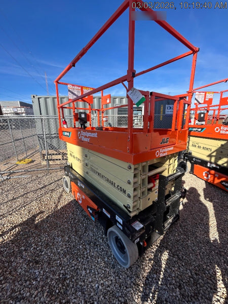 2025 JLG ES3246