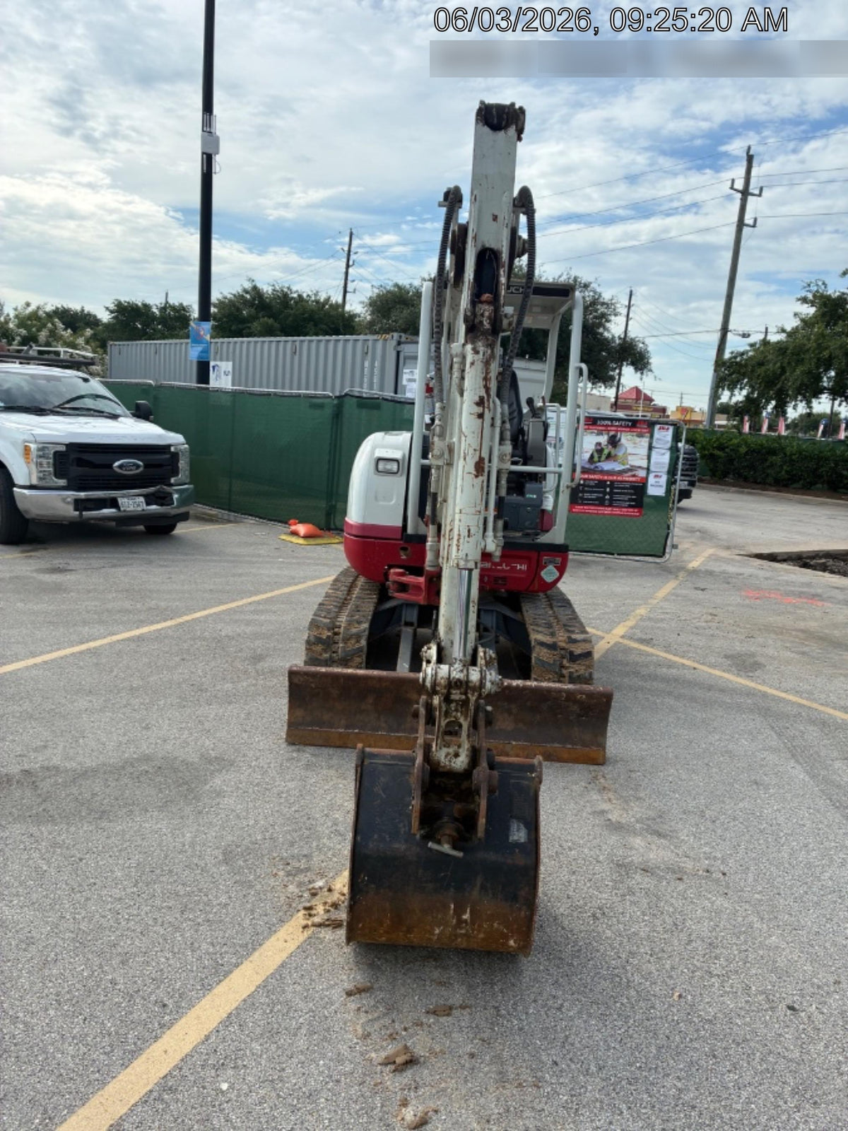 2021 TAKEUCHI TB235-2R