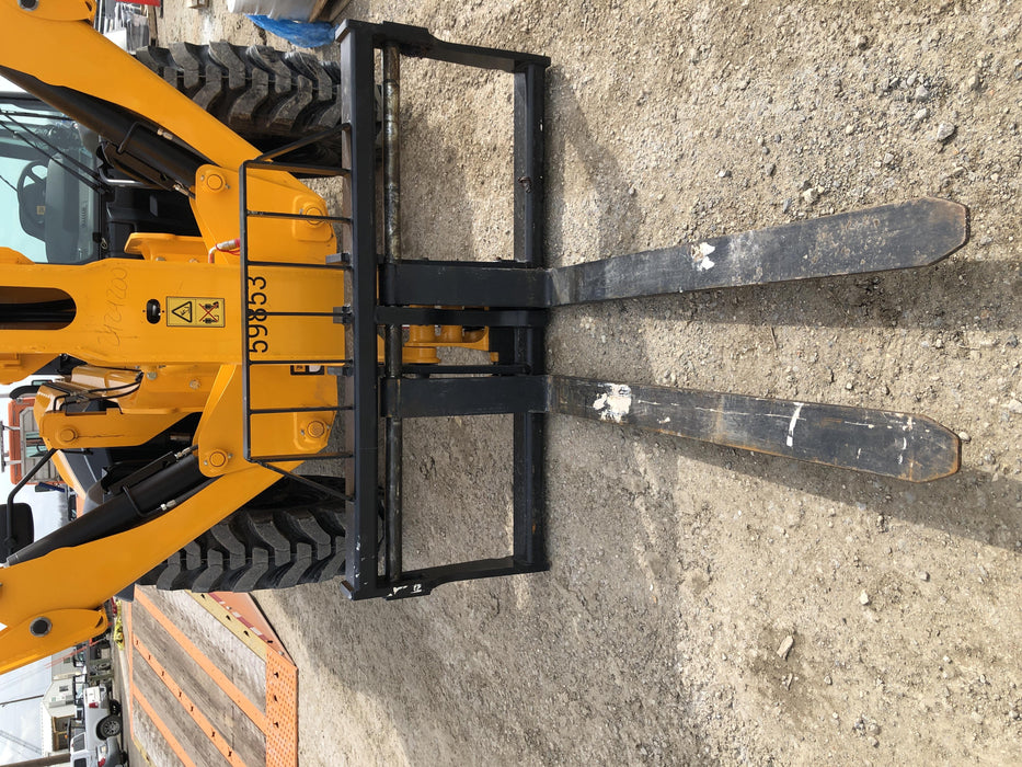 2020 JCB 510-56 Cab/Heat/Air, 74 HP, Solid Tires, STD Worklight, Beacon, Aux Hydraulics, Lifting Eye, Back up Alarm w/66" Carriage/60" Forks