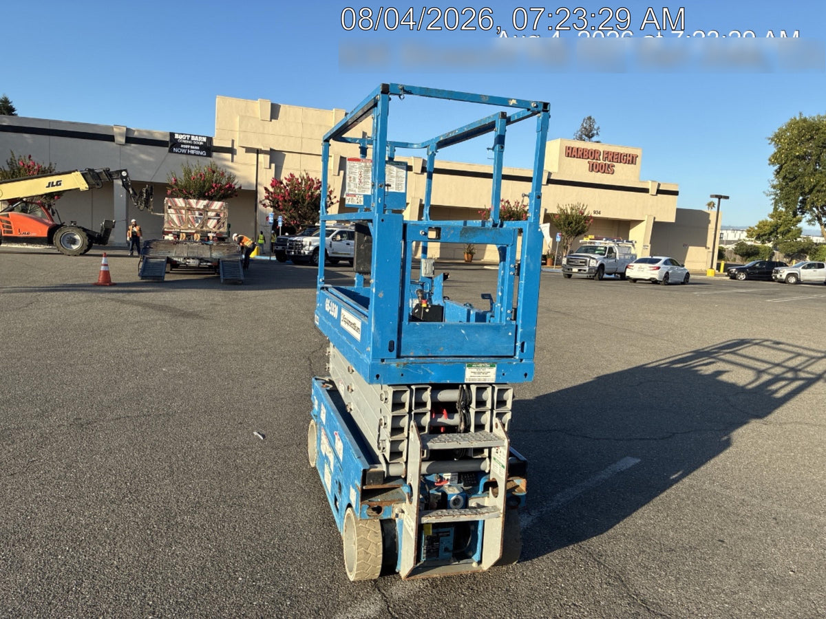 2020 Genie GS-1930 Solid Non Marking Tires, Beacon, Folding rails with half height swing gate, 800W Inverter