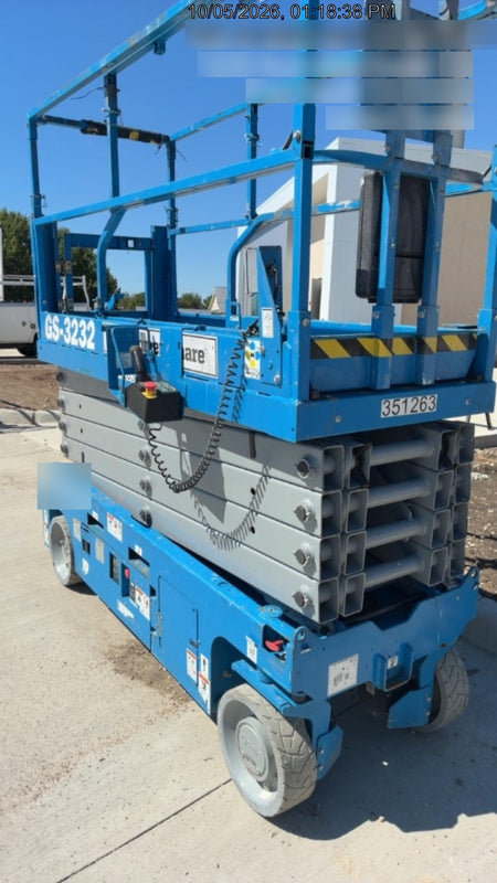 2023 GENIE GS-3232