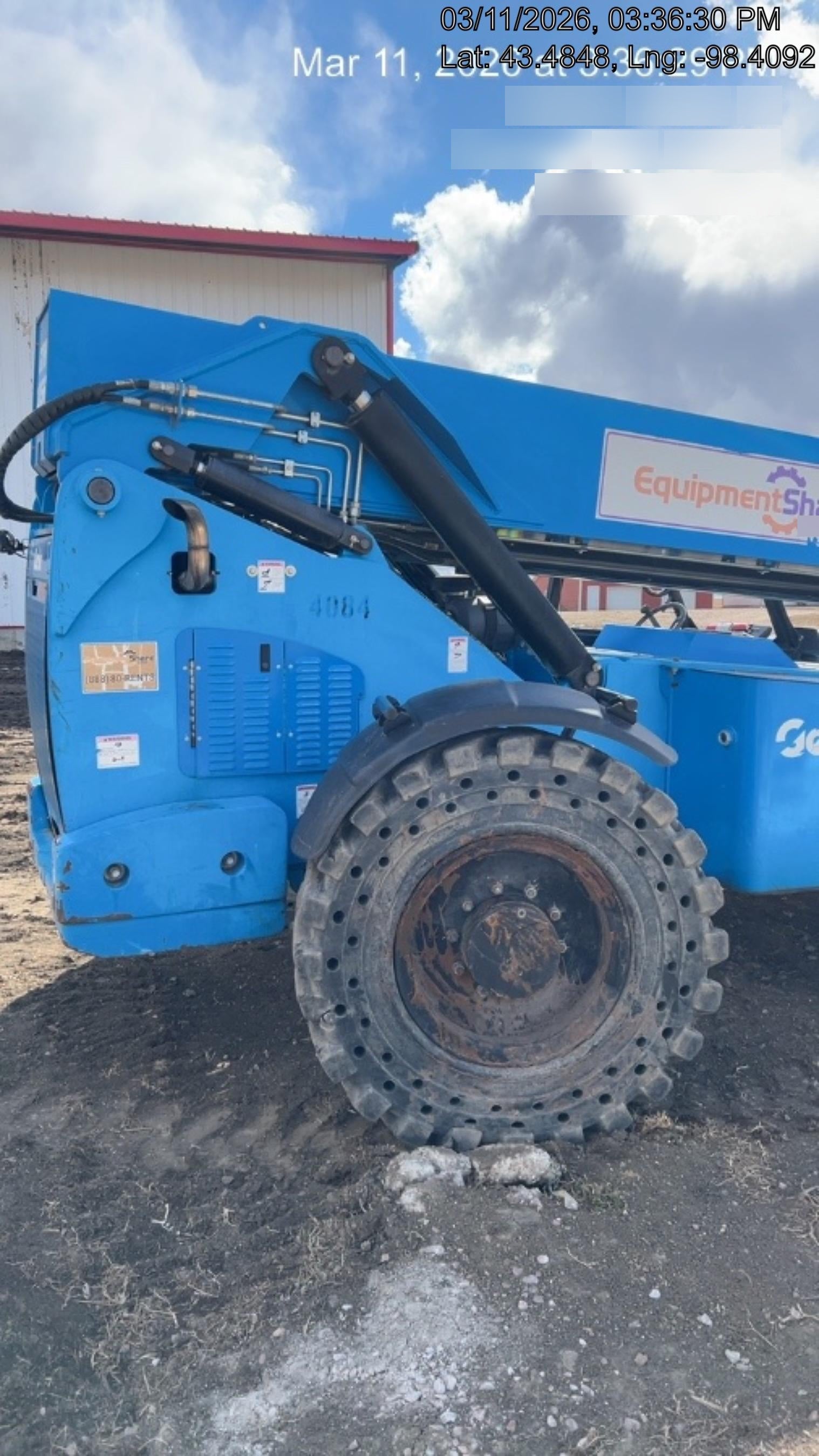 2017 GENIE GTH-1056
