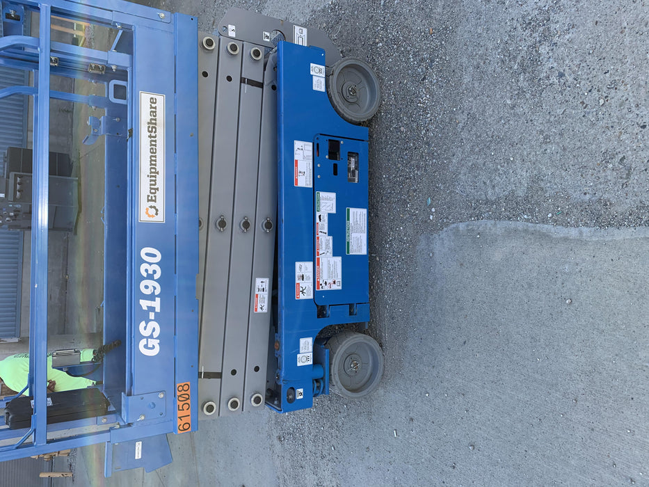 2020 Genie GS-1930 Solid Non Marking Tires, Beacon, Folding rails with half height swing gate