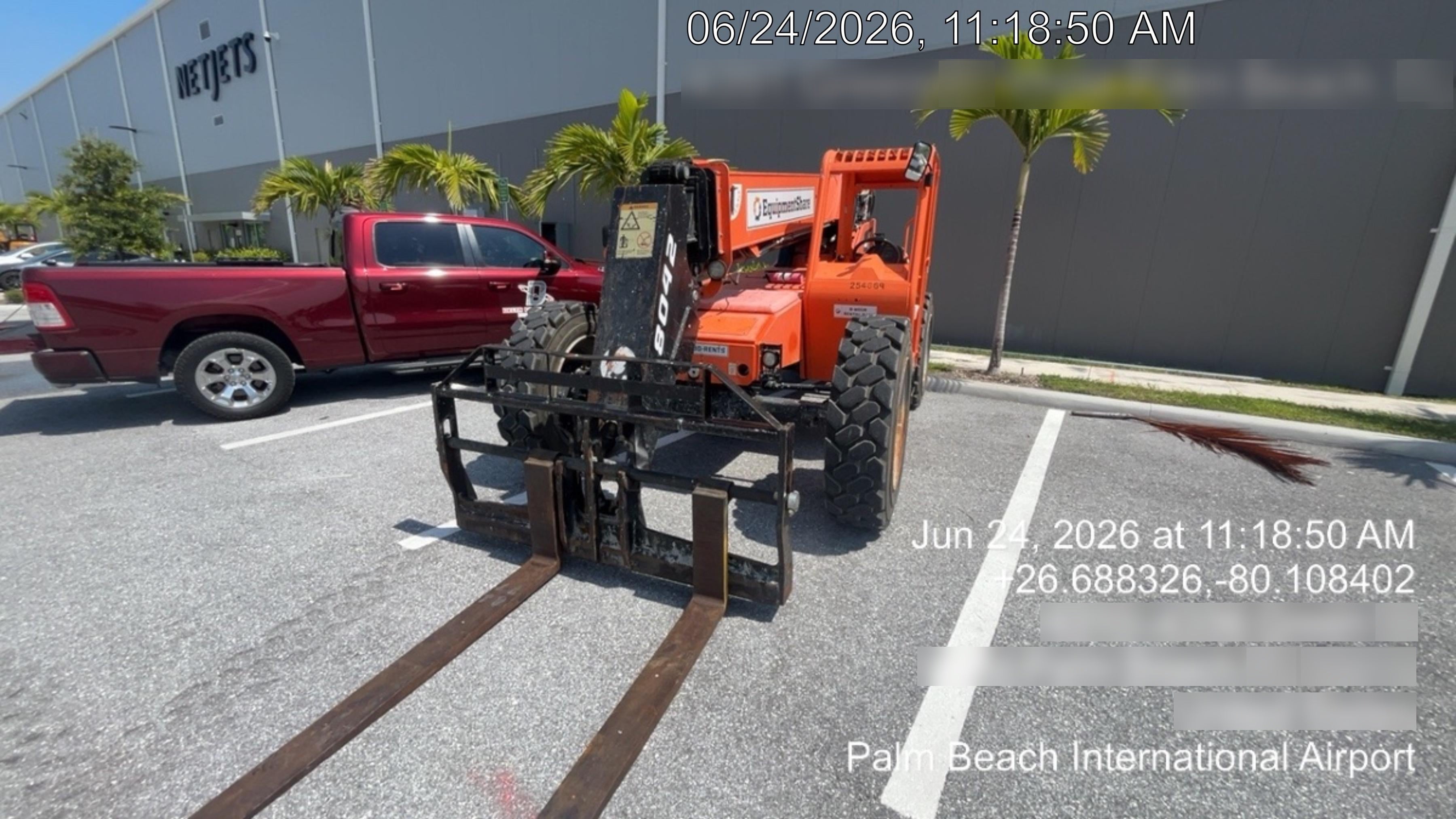 2022 SKYTRAK 8042