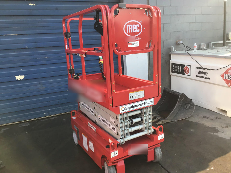 2020 MEC 1330SE Solid NM Tires, Steel Swing out Doors, LCS, Beacon, 900W Invertor