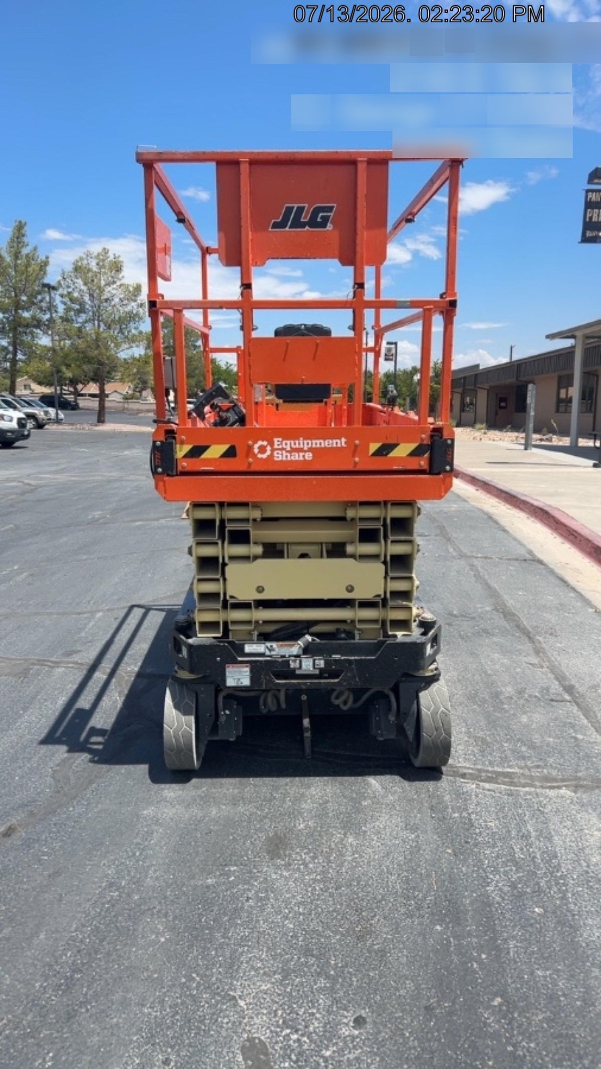 2022 JLG ES3246