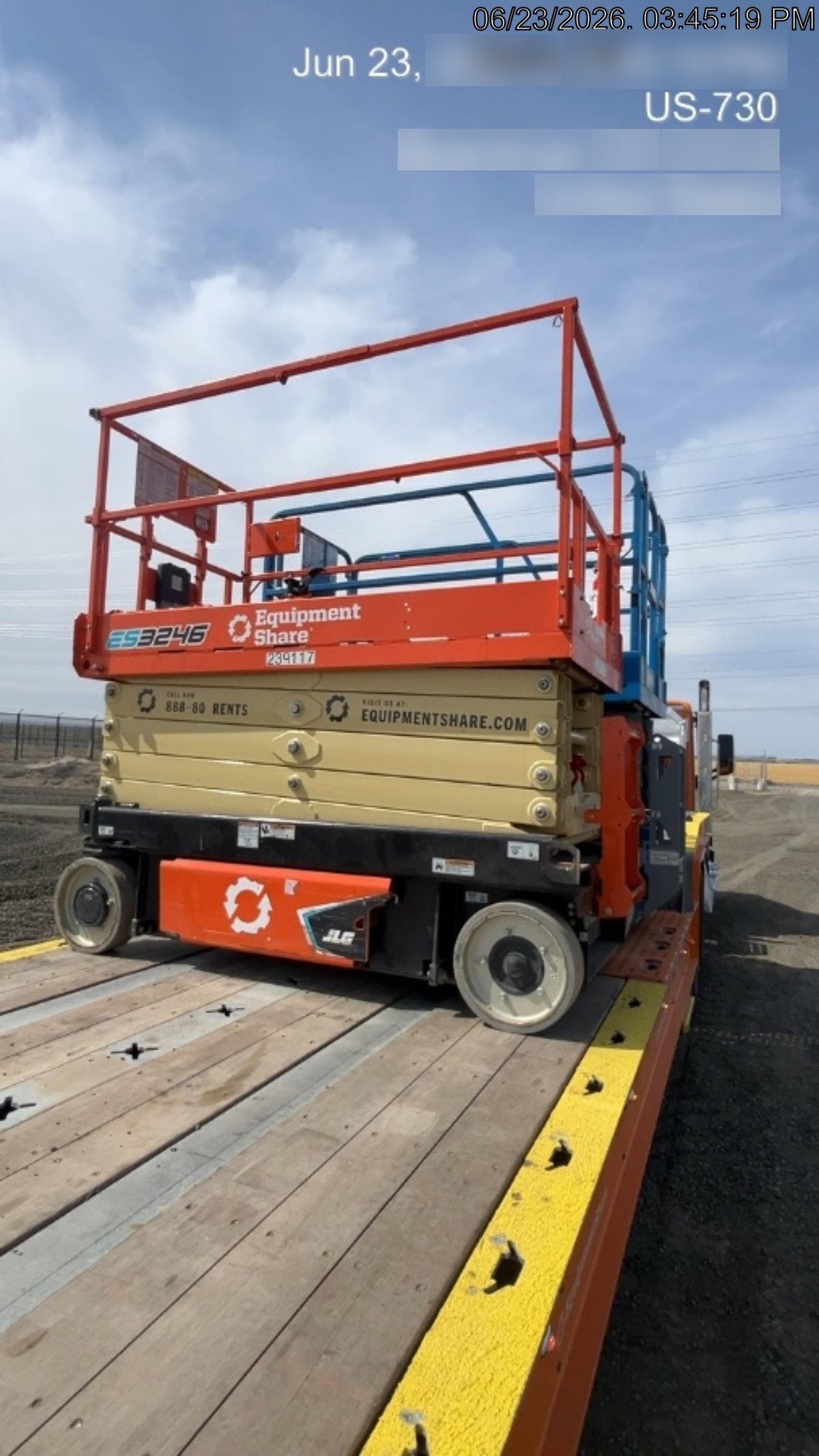 2022 JLG ES3246