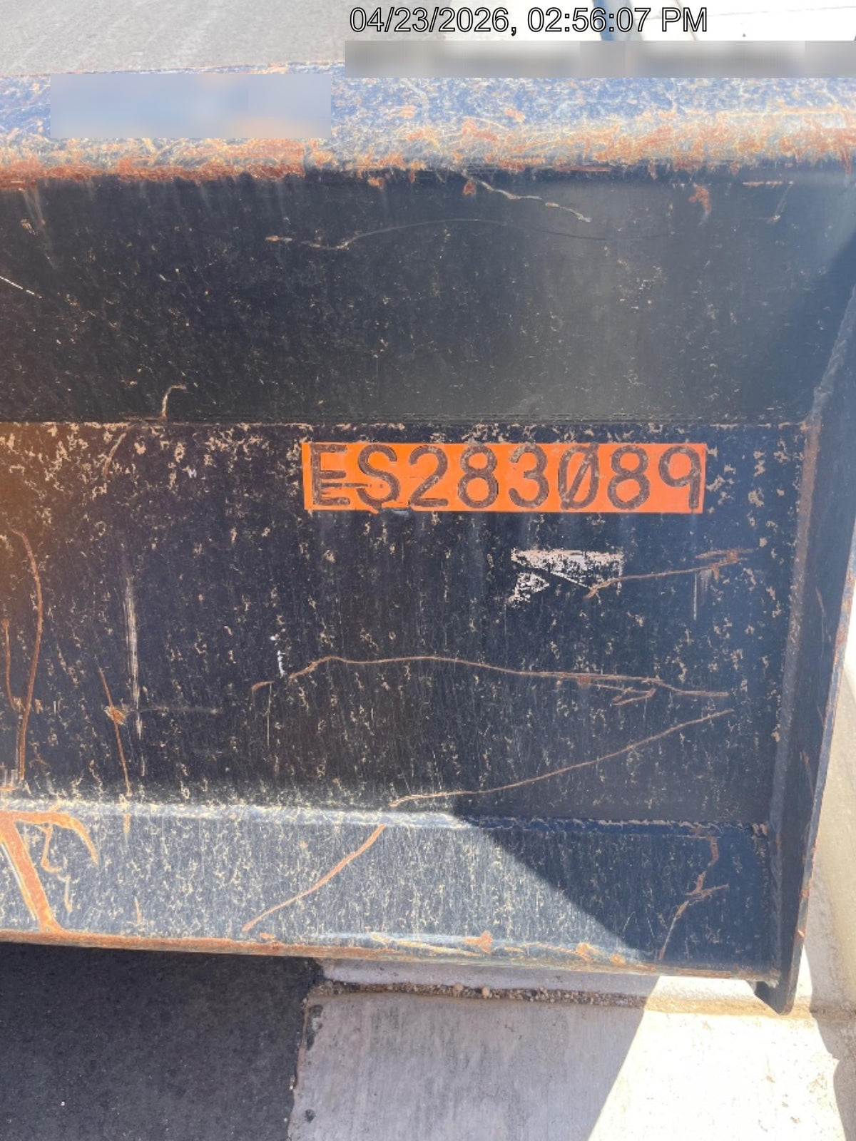2022 JLG 1001100823