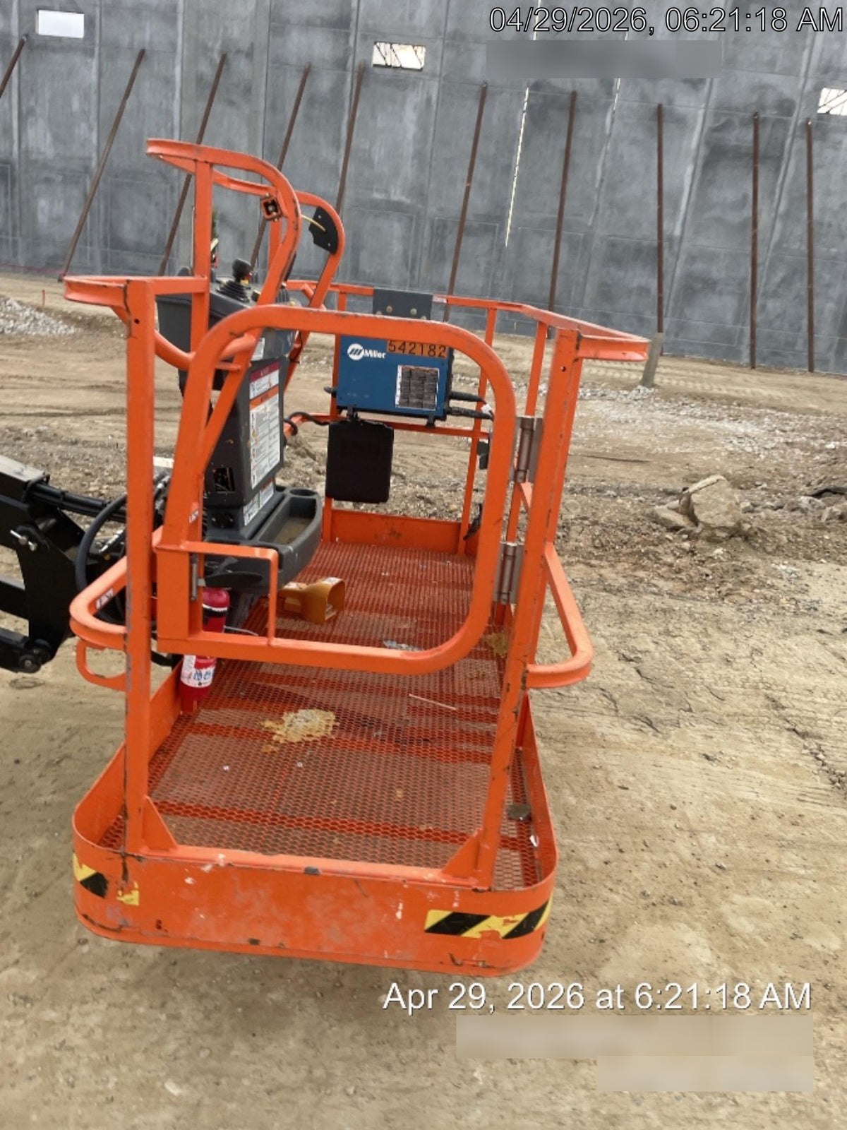 2025 JLG 660SJ
