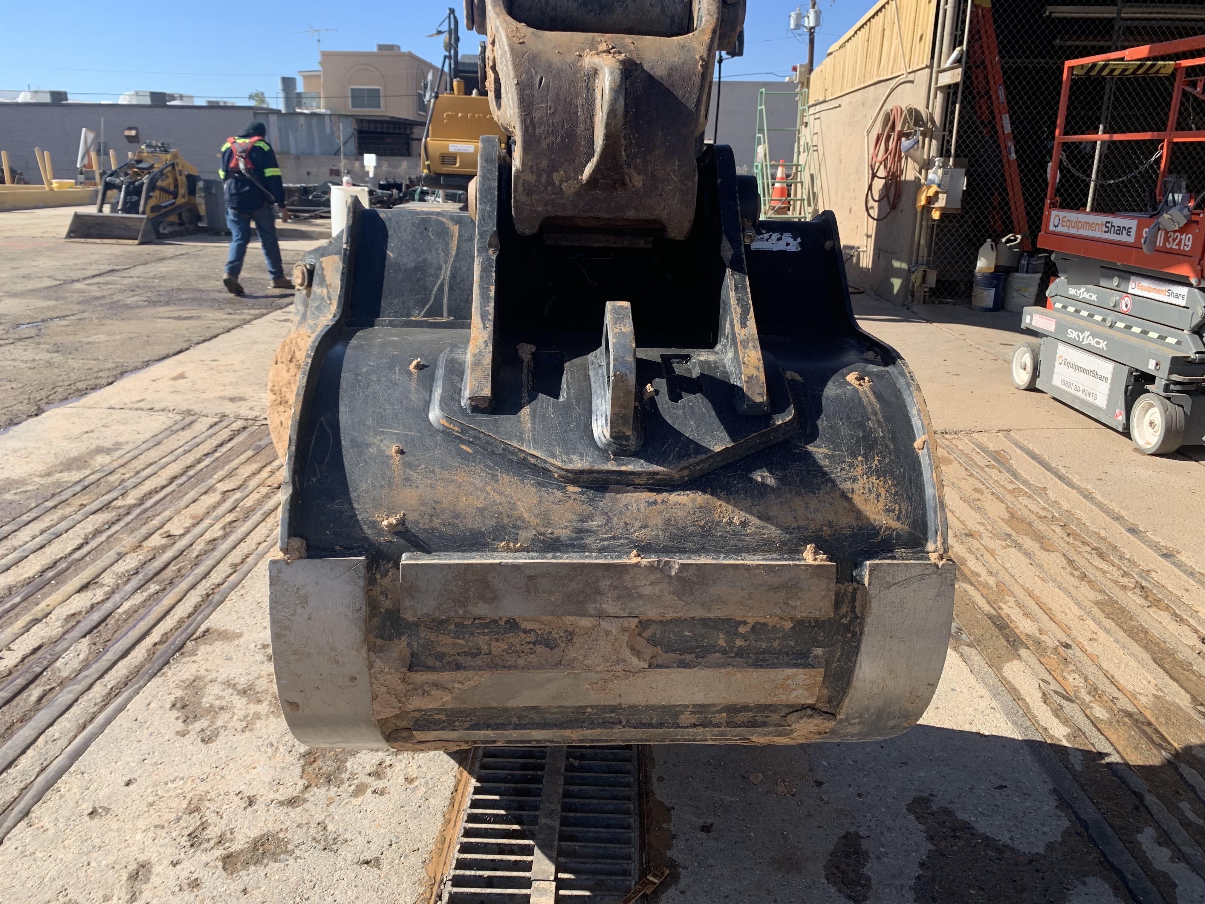 2020 SANY 42" Bucket - Sany
