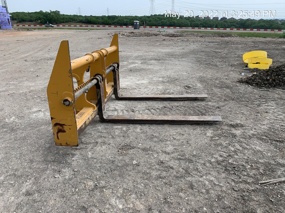 2020 JOHN DEERE 96" Loader Fork Carriage - John Deere