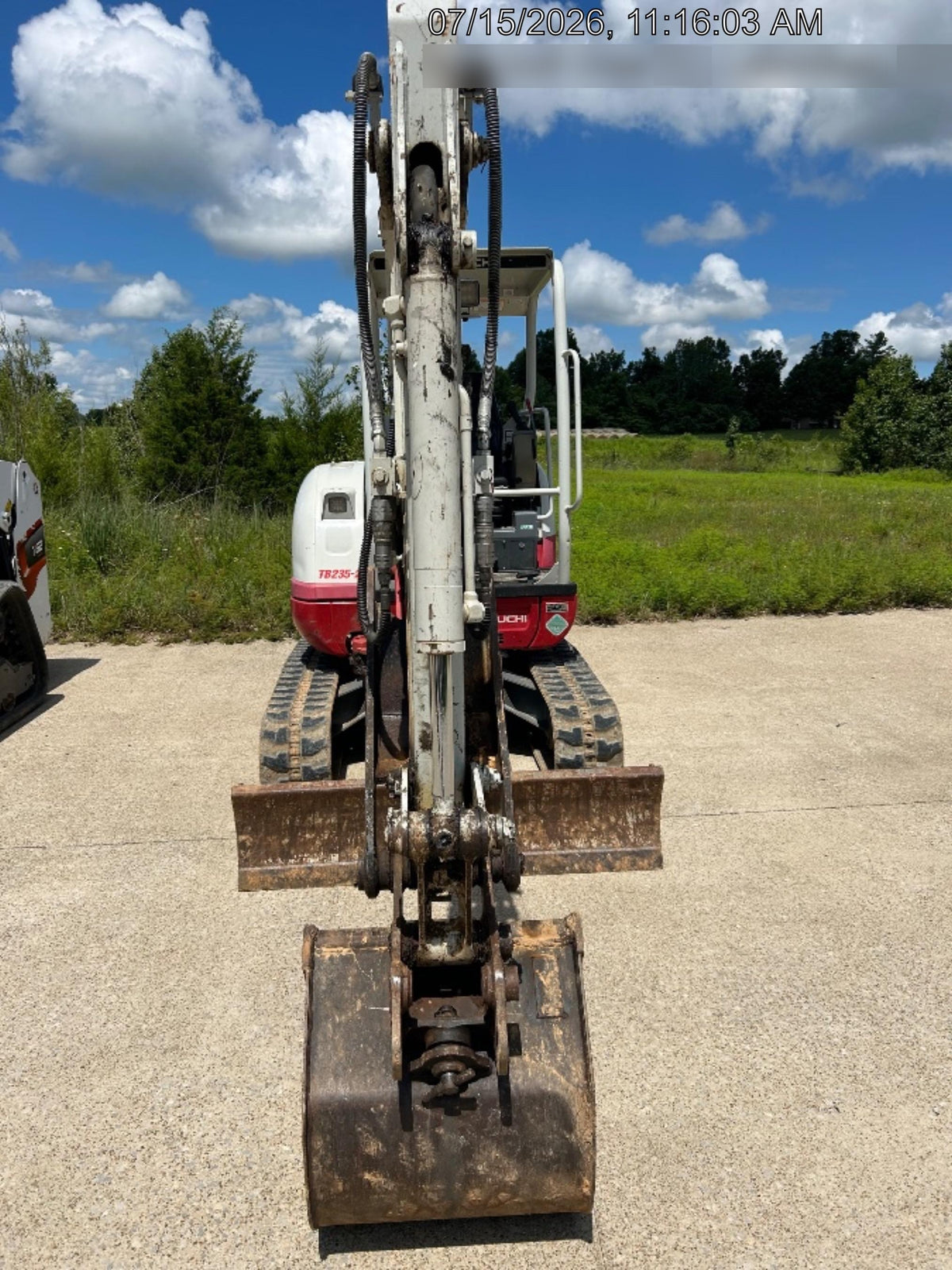 2022 TAKEUCHI TB235-2R